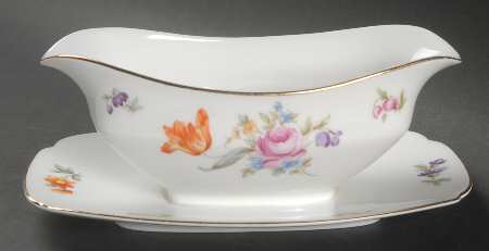 11281 Gravy Boat with Attached Underplate