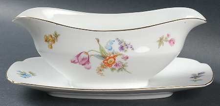 11281 Gravy Boat with Attached Underplate