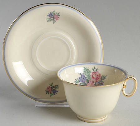 PIR17 Footed Cup & Saucer Set