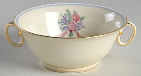 PIR17 Footed Cream Soup Bowl