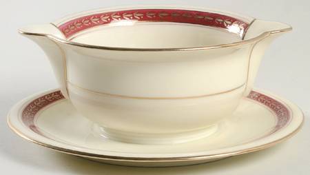 PIR20 Gravy Boat with Attached Underplate