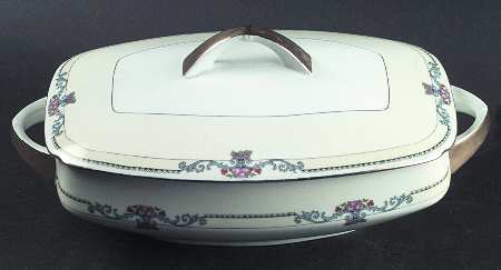 6655 Oval Covered Vegetable