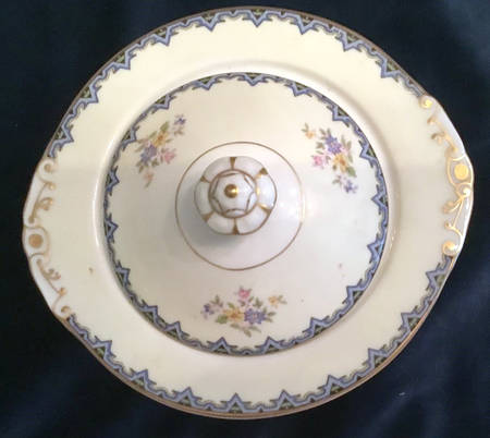 11320 Sugar Bowl & Lid