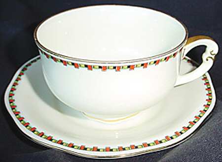 Ribbon Garland Flat Cup & Saucer Set