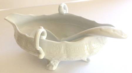 Rose (NO TRIM) Open Sauce Boat & Ladle