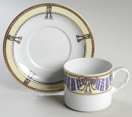 Promenade Flat Cup & Saucer Set