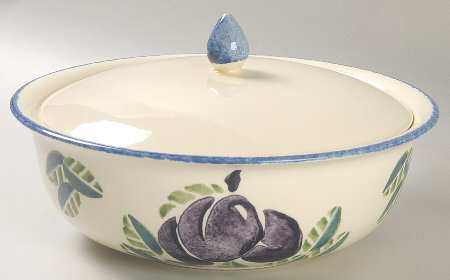 Dorset Fruit 2.5 Qt Round Covered Casserole