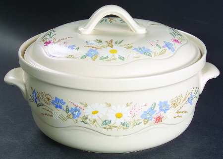 Springtime 1.25 Qt Round Covered Casserole