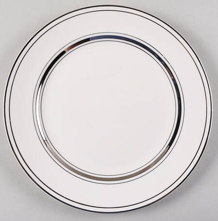 1071 Luncheon Plate