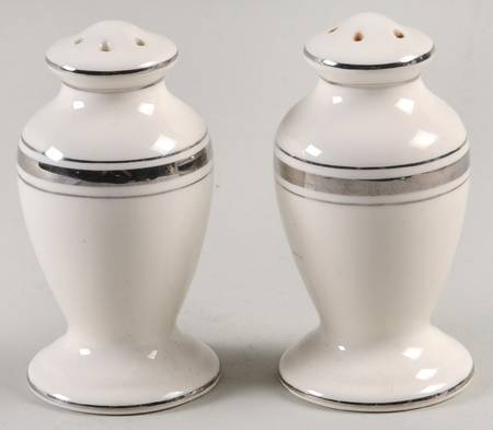 1071 Salt & Pepper Set