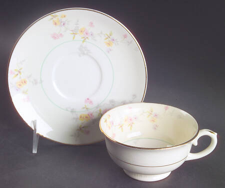 1126 Footed Cup & Saucer Set