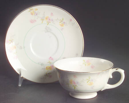 1126 Footed Cup & Saucer Set