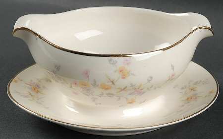 1126 Gravy Boat with Attached Underplate