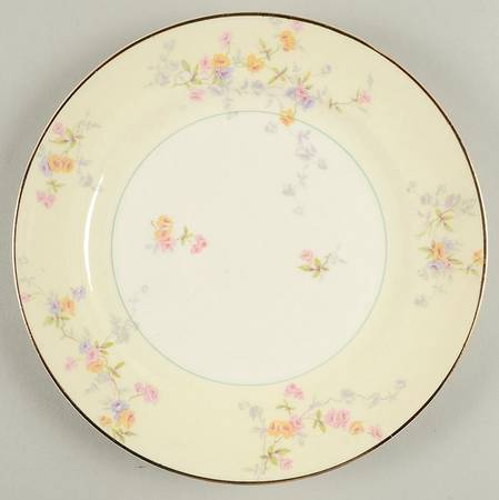 1126 Luncheon Plate