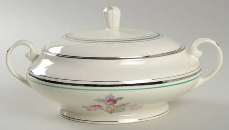 1219 Round Covered Vegetable