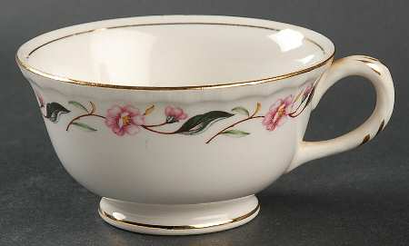 3204 Footed Cup