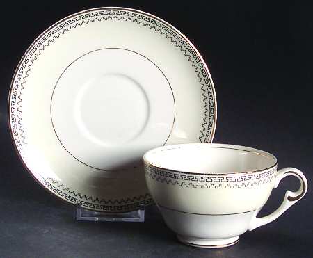 Arvilla Footed Cup & Saucer Set