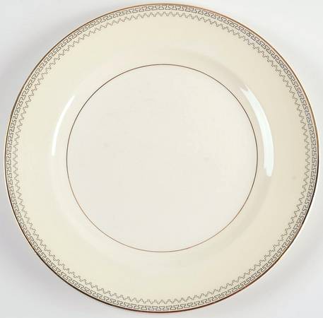 Arvilla Luncheon Plate