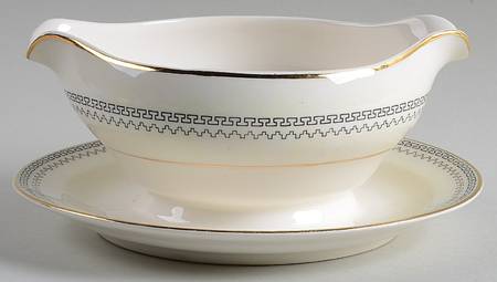 Arvilla Gravy Boat with Attached Underplate