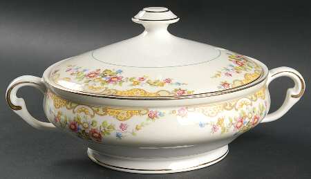 Audrey Round Covered Vegetable