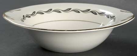 Black Laurel Lugged Cereal Bowl