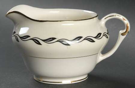 Black Laurel Creamer