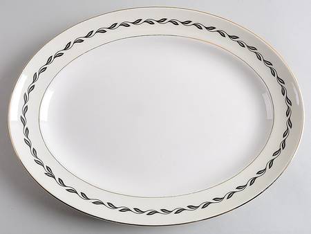 Black Laurel 13" Oval Serving Platter