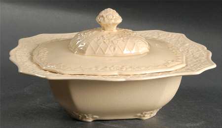 Briar Rose Round Covered Vegetable