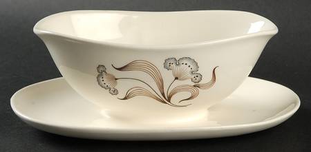 Cathay Gravy Boat with Attached Underplate
