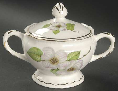 Dogwood (Shell Edge) Sugar Bowl & Lid