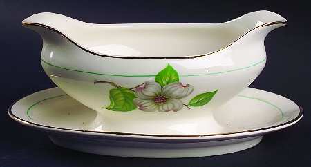 Dogwood (Smooth Edge) Gravy Boat with Attached Underplate
