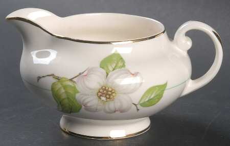 Dogwood (Smooth Edge) Creamer