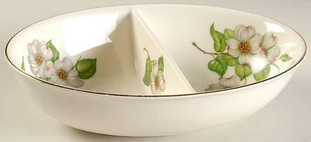 Dogwood (Smooth Edge) 9" Oval Divided Vegetable Bowl