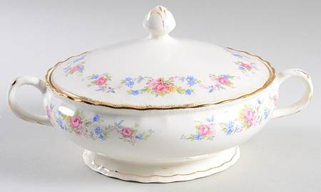 Flora Bell Round Covered Vegetable