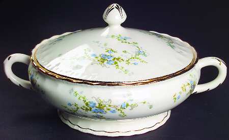 Fleurette Round Covered Vegetable