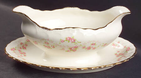 Florence (Scalloped Edge) Gravy Boat with Attached Underplate