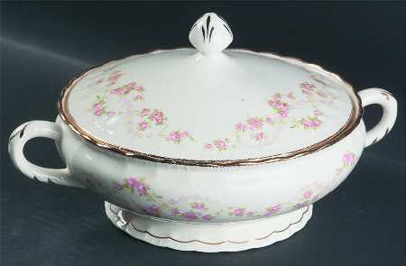 Florence (Scalloped Edge) Round Covered Vegetable