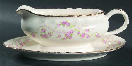 Florence (Scalloped Edge) Gravy Boat with Attached Underplate