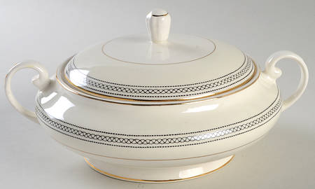Formal Round Covered Vegetable