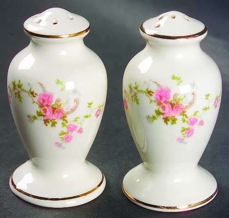 Gwendolyn Salt & Pepper Set