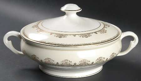 Jerome Round Covered Vegetable