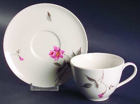 Julie Flat Cup & Saucer Set