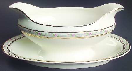 La Belle Gravy Boat with Attached Underplate