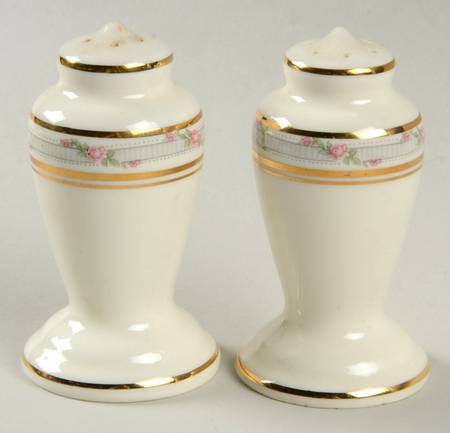 La Belle Salt & Pepper Set