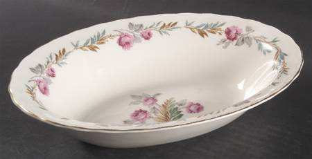 Largo 9" Oval Vegetable Bowl