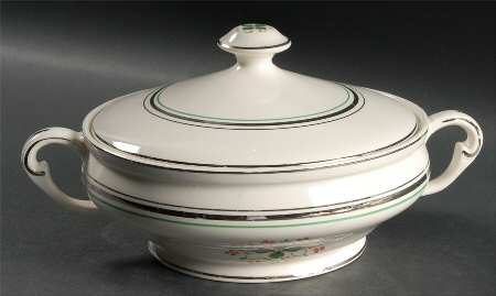 Madison Round Covered Vegetable