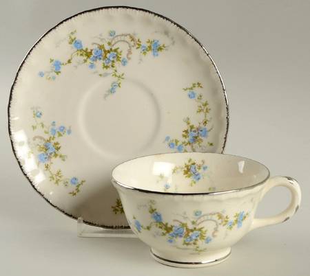 Minuette Footed Cup & Saucer Set