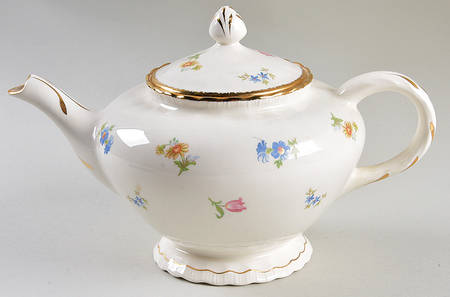 Pinafore (Brushed Gold Trim) Teapot & Lid