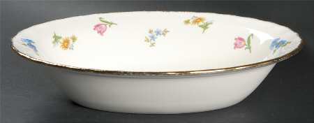 Pinafore (Brushed Gold Trim) 9" Oval Vegetable Bowl