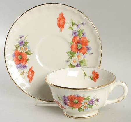 Poppy Footed Cup & Saucer Set